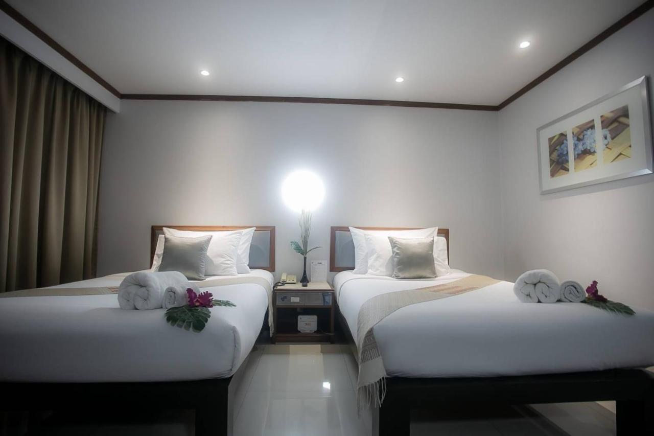 Friday Hotel Uttaradit Exterior foto